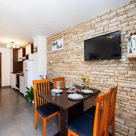 In Jasenice 35362 Appartamento *